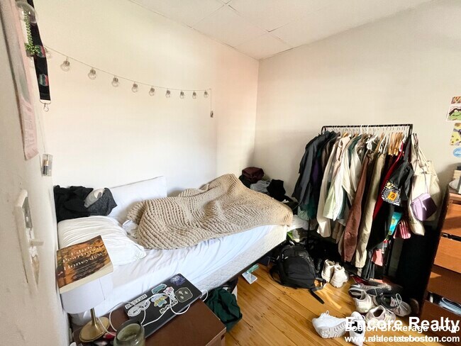 Foto del edificio - 1572 Tremont St