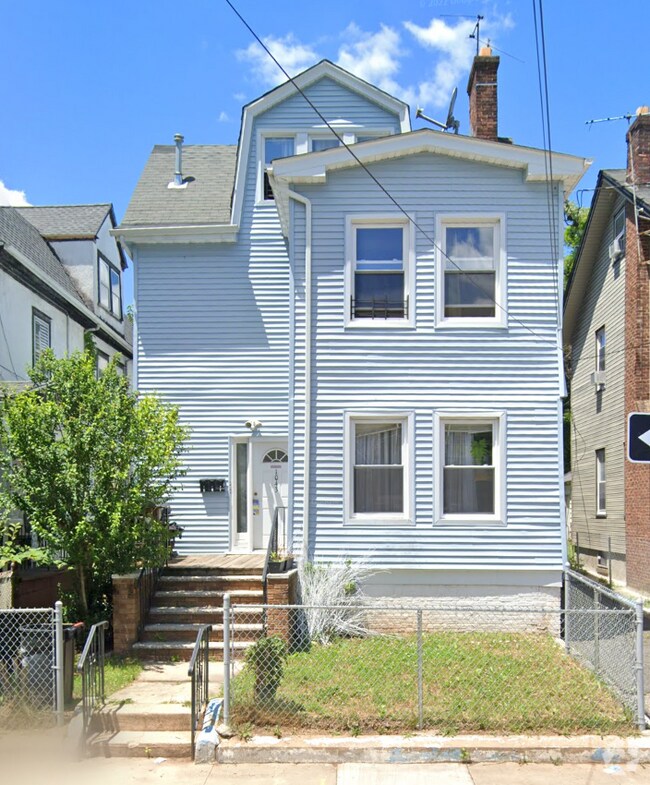 DaytonWeequahic Park Apartments for Rent with High Ceilings Newark