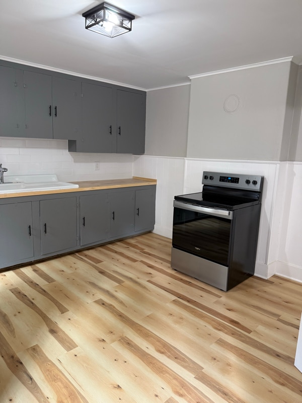 Building Photo - 44 CT-2A