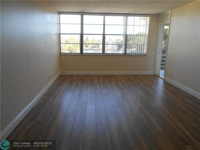 Foto del edificio - 2781 Taft St