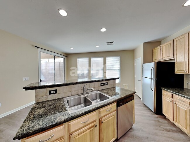 Building Photo - 7626 E Cholla Overlook Dr