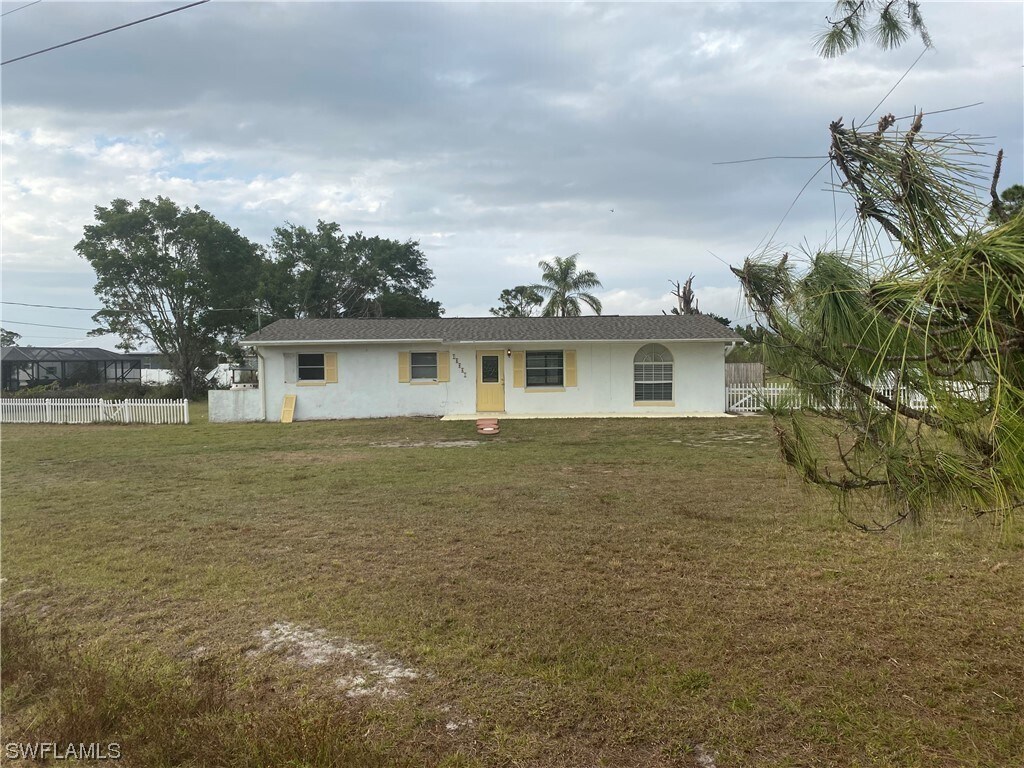 15551 Park Way, Alva, FL 33920 House for Rent in Alva, FL