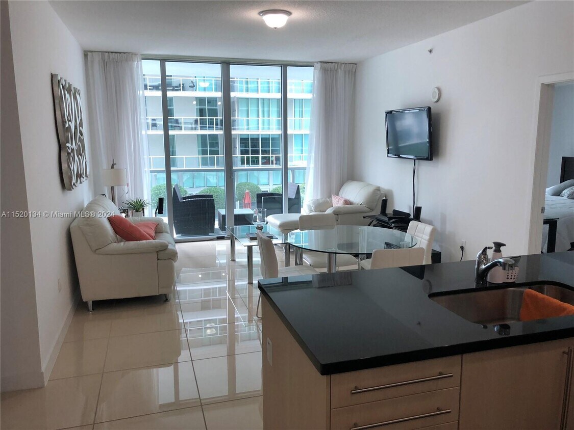 Foto principal - 1111 SW 1st Ave