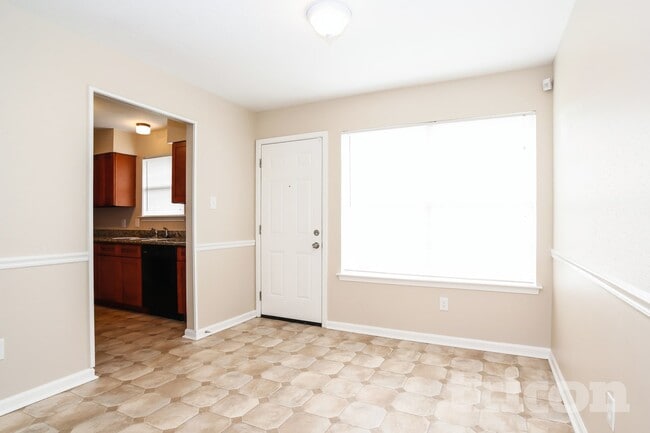 Foto del edificio - 7206 Sonnet Glen Ln