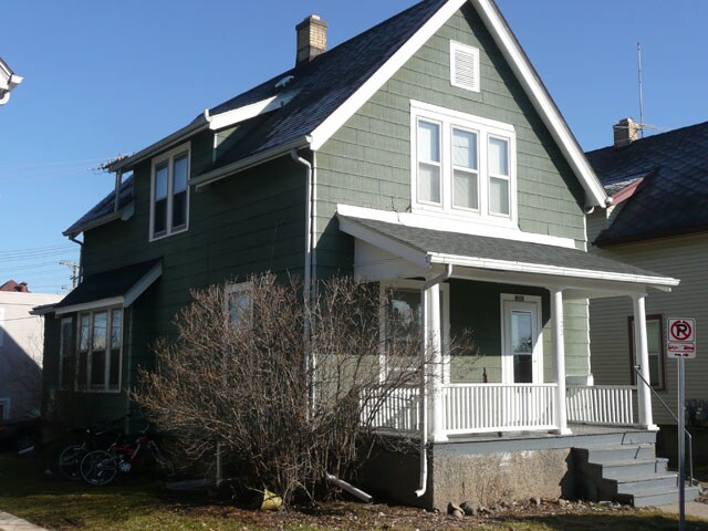 Building Photo - 123-125 Adams Ave