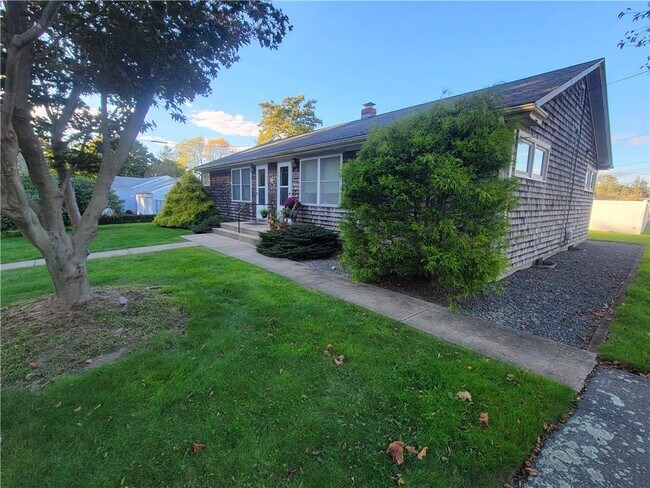 Building Photo - 15 Corys Ct