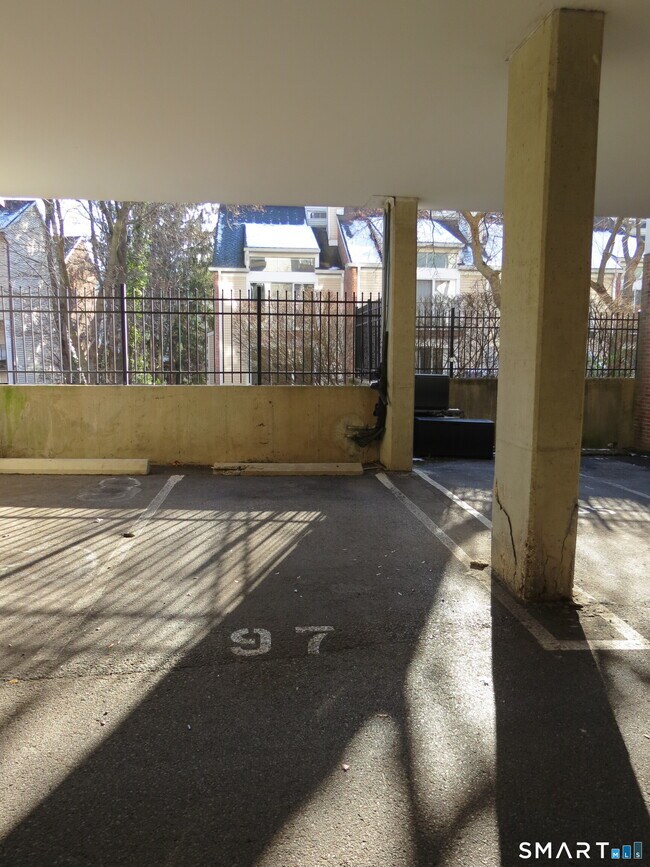 Foto del edificio - 97 Highland Rd