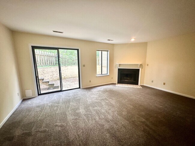 Foto del edificio - 1209 Chatham Ridge