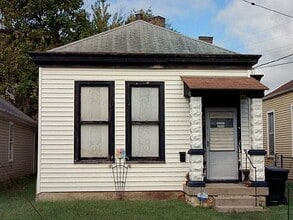 Building Photo - 652 N 29th St