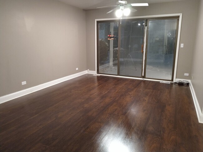 Building Photo - 292 Middlebury Ct