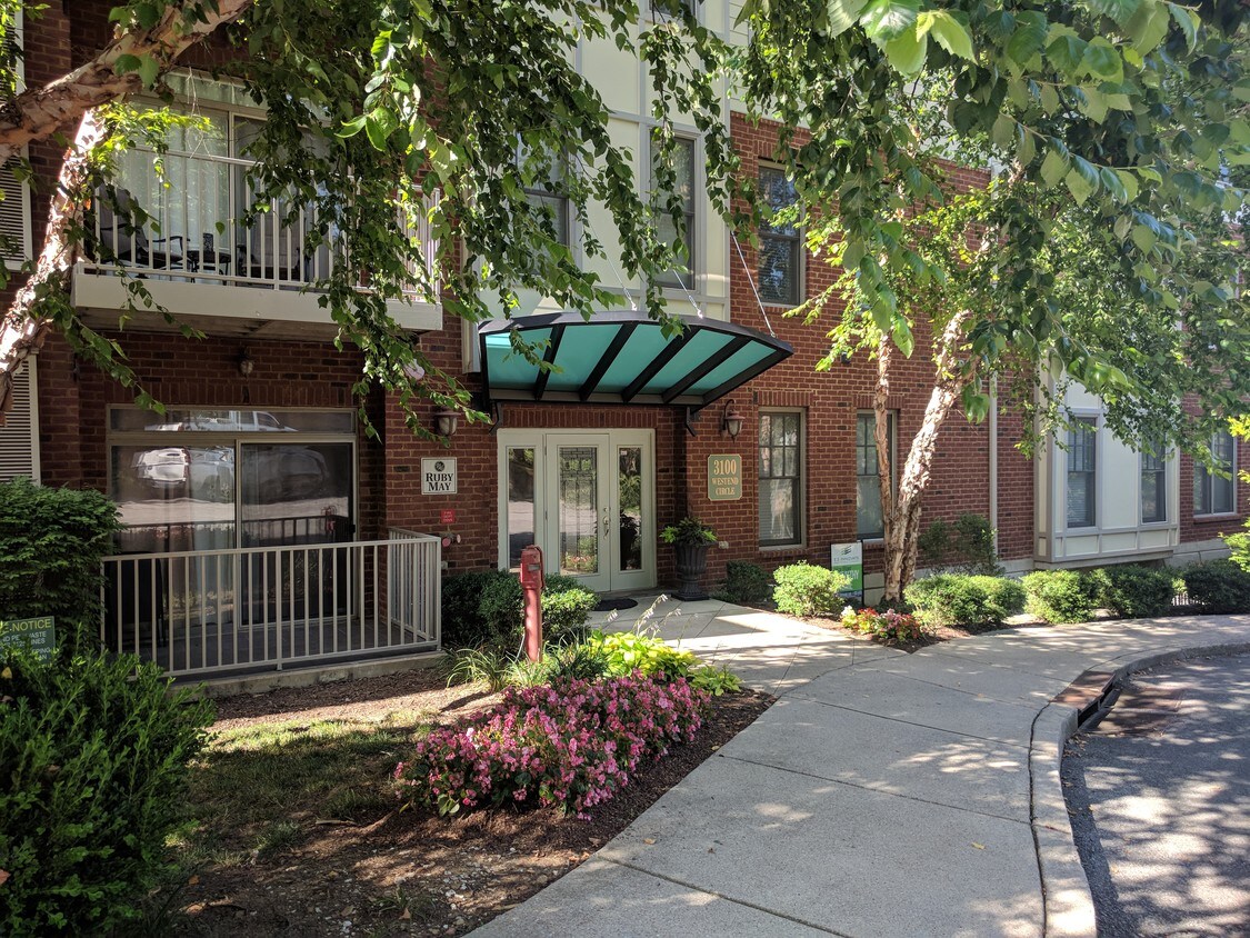 3100 West End Cir, Nashville, TN 37203 Condo for Rent in Nashville, TN