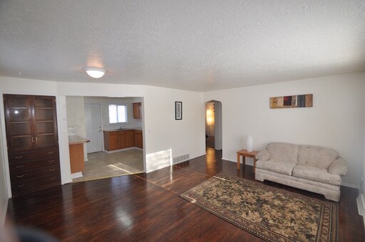 Building Photo - 11221 E Alki Ave