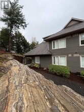 Building Photo - 3 Tree Tops Ln