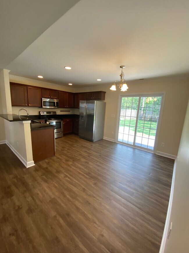 Foto del edificio - Rental Available in Landing at Everetts Creek
