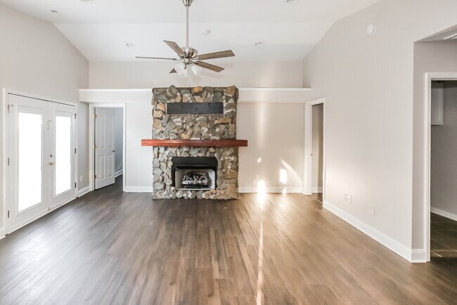 Foto del edificio - 5890 Culloden Ct