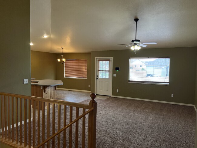 Foto del edificio - 214 Brookwood Dr