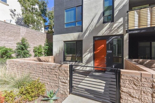 Building Photo - 2870 North Glassell Street, Orange, CA 928...