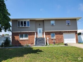 Building Photo - 46 Sunrise Ave
