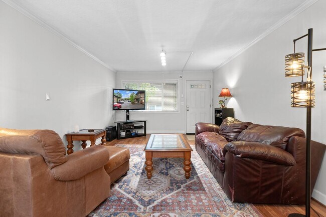 Foto del edificio - First Floor 2Bd/ 1Ba Condo in the Hillsdal...