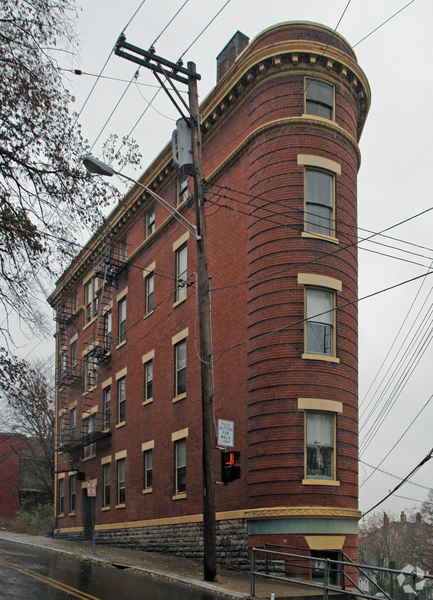 Primary Photo - 1930 Vine St