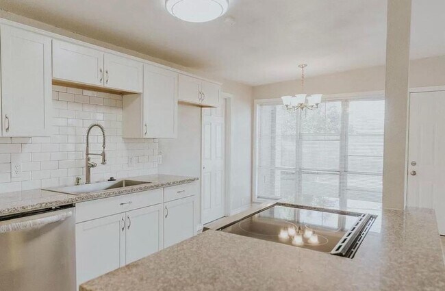 Foto del edificio - Charming 3/2/1 Home on a Quiet Cul-de-Sac