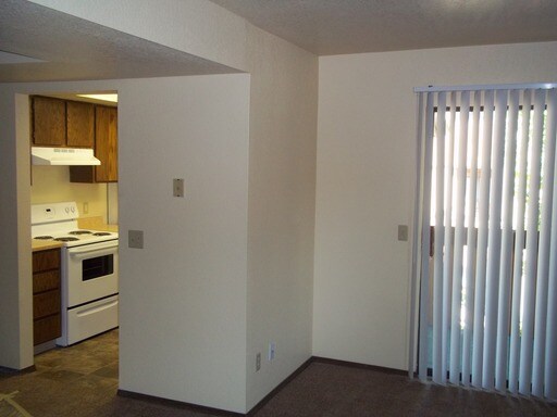 Primary Photo - 75 N Orchard Dr