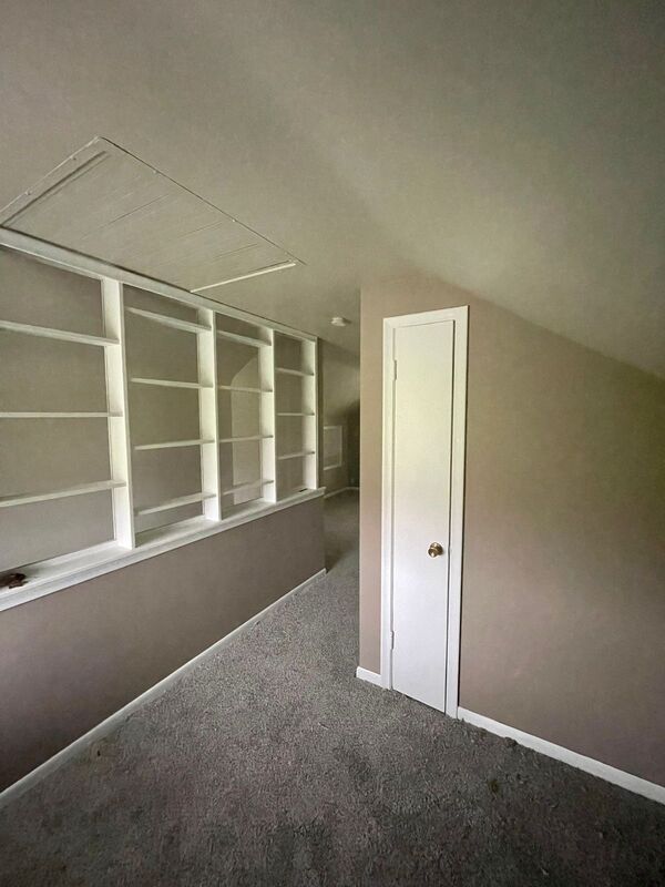Foto del edificio - 6130 Plainview Ave