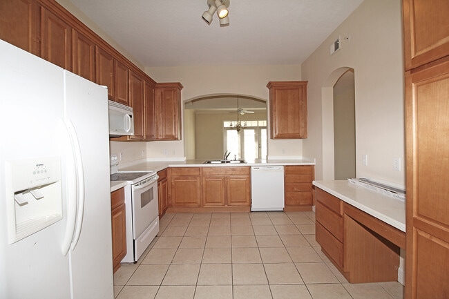 Building Photo - Top Floor 3/2 Condo in Artisan Park