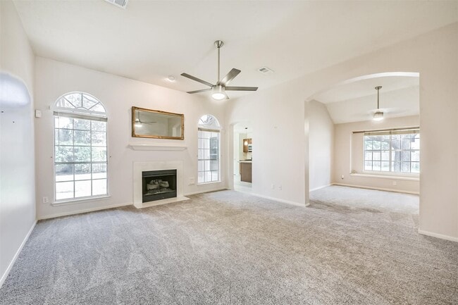 Building Photo - 15002 Chestnut Falls Dr