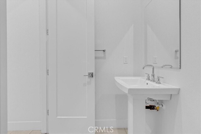 Foto del edificio - 211 Creekside Ct