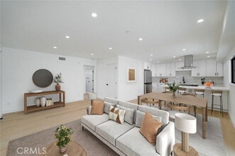 Building Photo - 1334 9th St