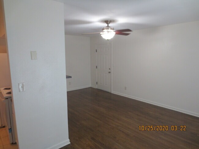 Foto del edificio - 1416 Foxhall Ln SE
