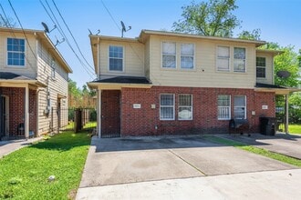Building Photo - 6827 Dumble St