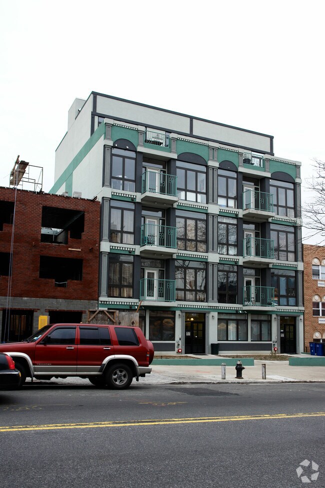 Building Photo - 1462-1464 Bushwick Ave