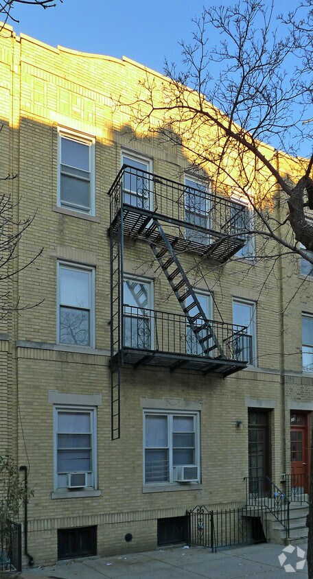 Primary Photo - 31-68 35th St