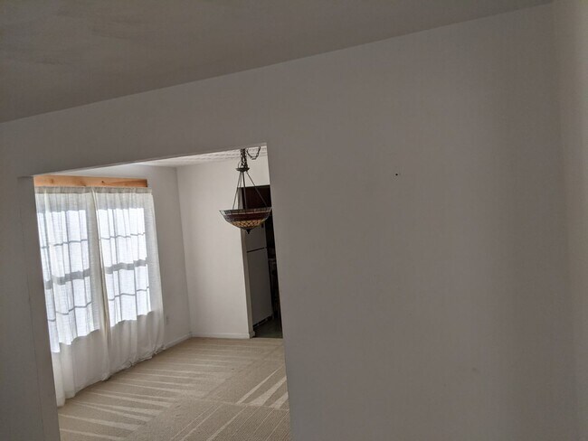 Foto del edificio - 1031 Galt Street, Norfolk- Available now