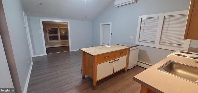 Foto del edificio - 453 Chesapeake Rd