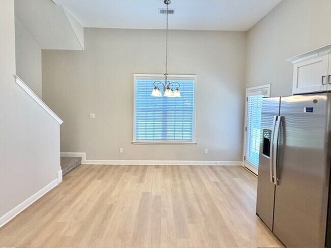 Foto del edificio - Now Leasing in Millington @ Winstone. 5 Bedroom 3 Bath Available Now!