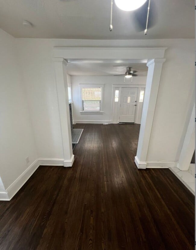 Building Photo - Spacious 5 Bed, 2.5 Bath in the heart of K...