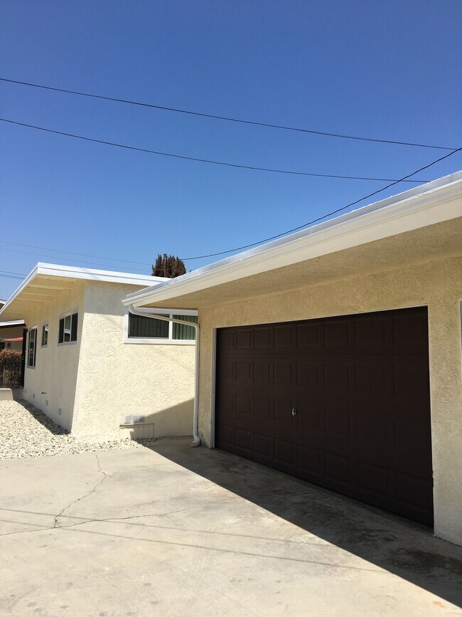 Foto del edificio - 7158 Dinwiddie St