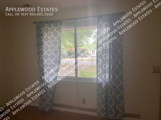 Building Photo - 3 Prestbury Dr