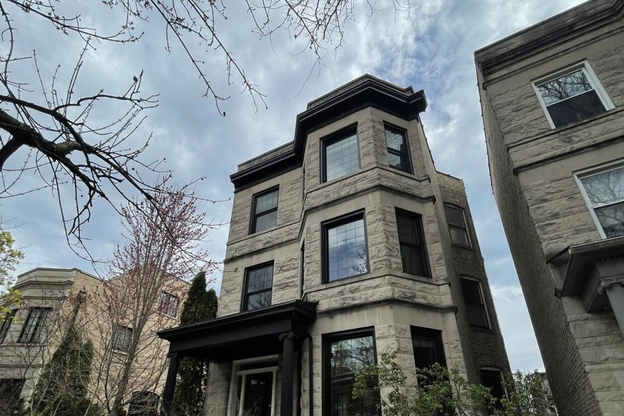 Foto principal - 3727 N Lakewood Ave