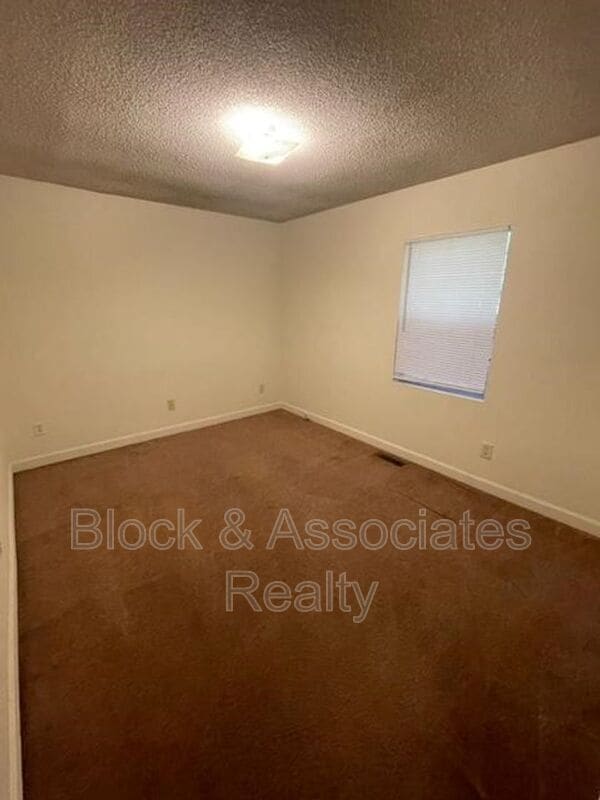 Building Photo - 128 West St