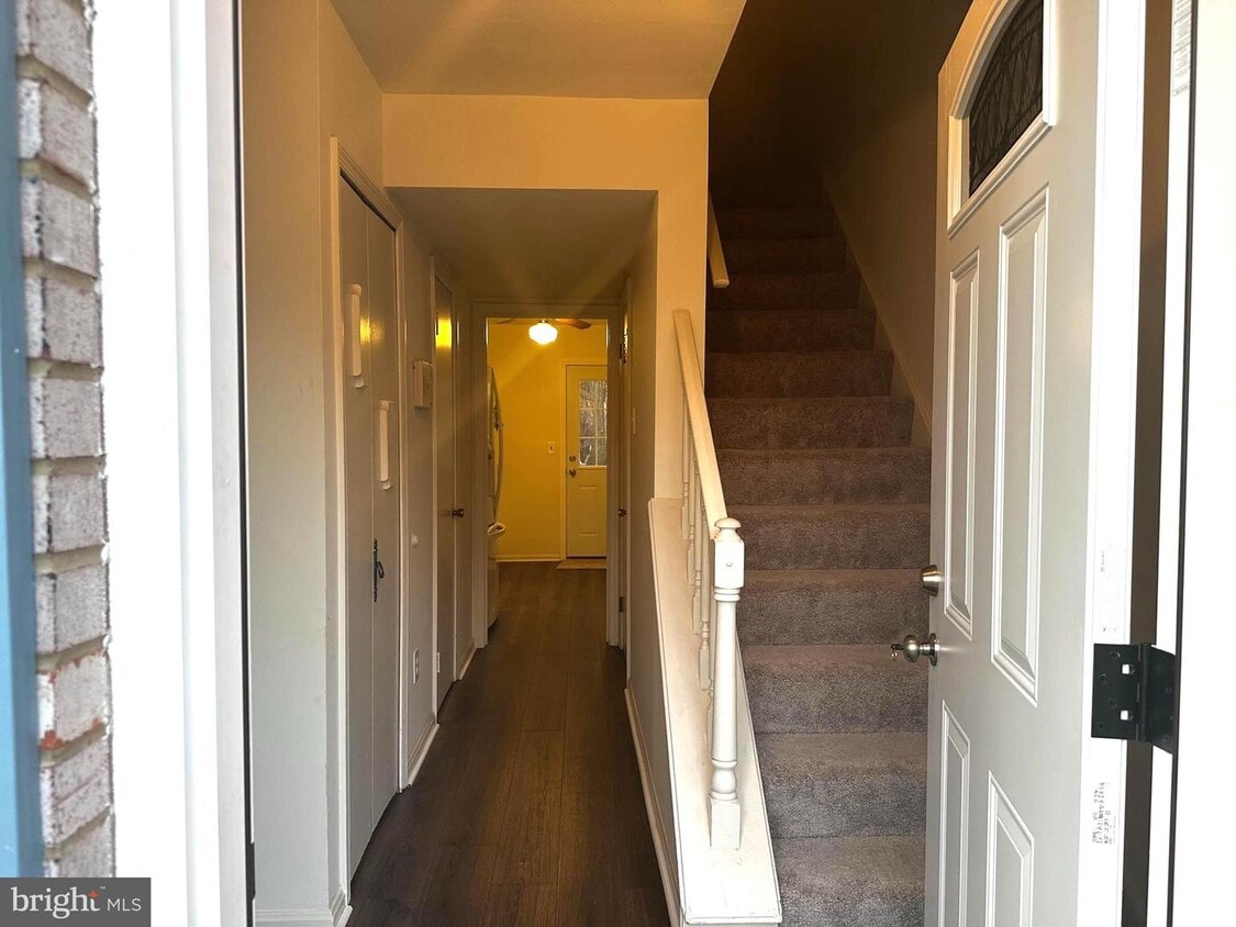 Foto principal - 7386 Colton Ln