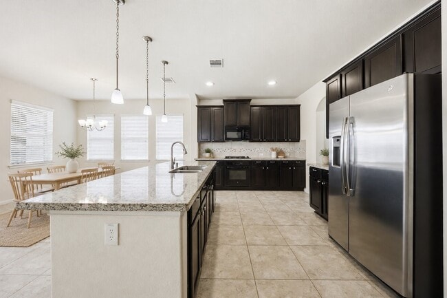 Building Photo - 24014 Via Viale Dr