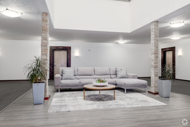 Lobby - Axis@739