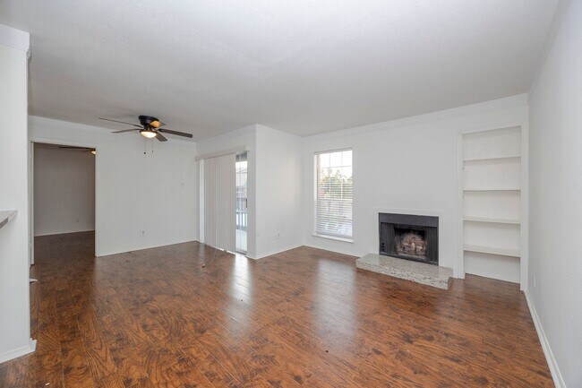 Foto del edificio - 18333 Roehampton Dr