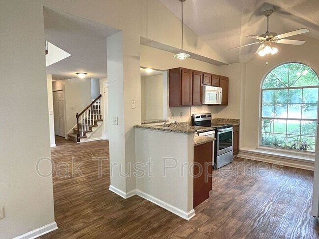 Building Photo - 105 Sawtry Pl