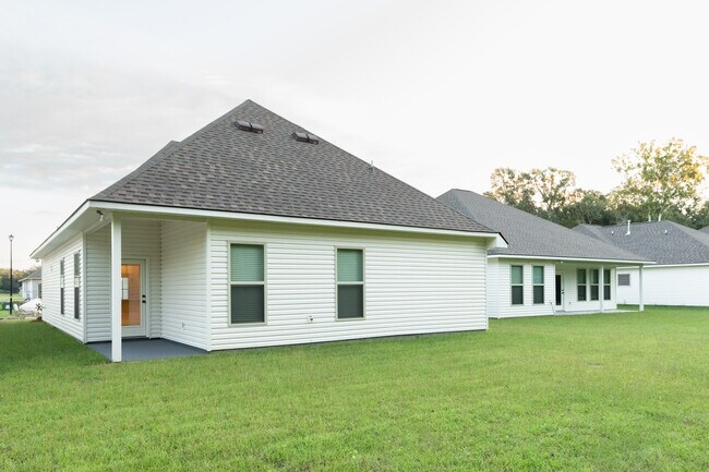Building Photo - 39125 Tony Christy Ave