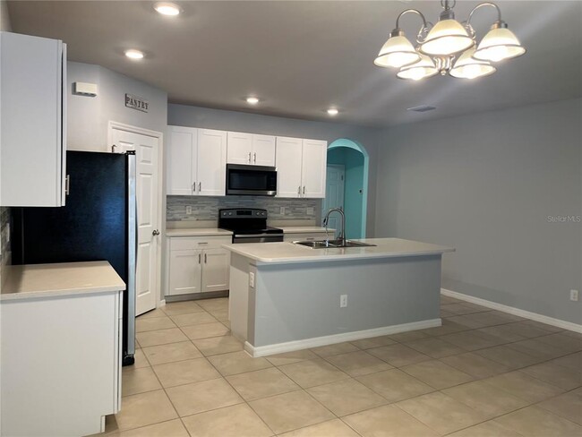 Building Photo - 3702 Lookout Ln